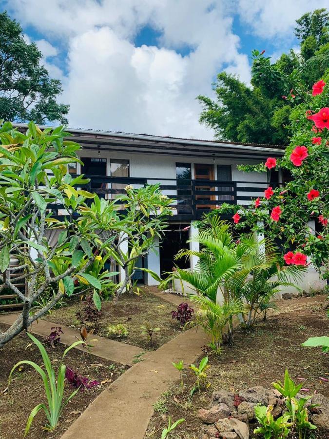 Mata Nui Hostel Hanga Roa Buitenkant foto